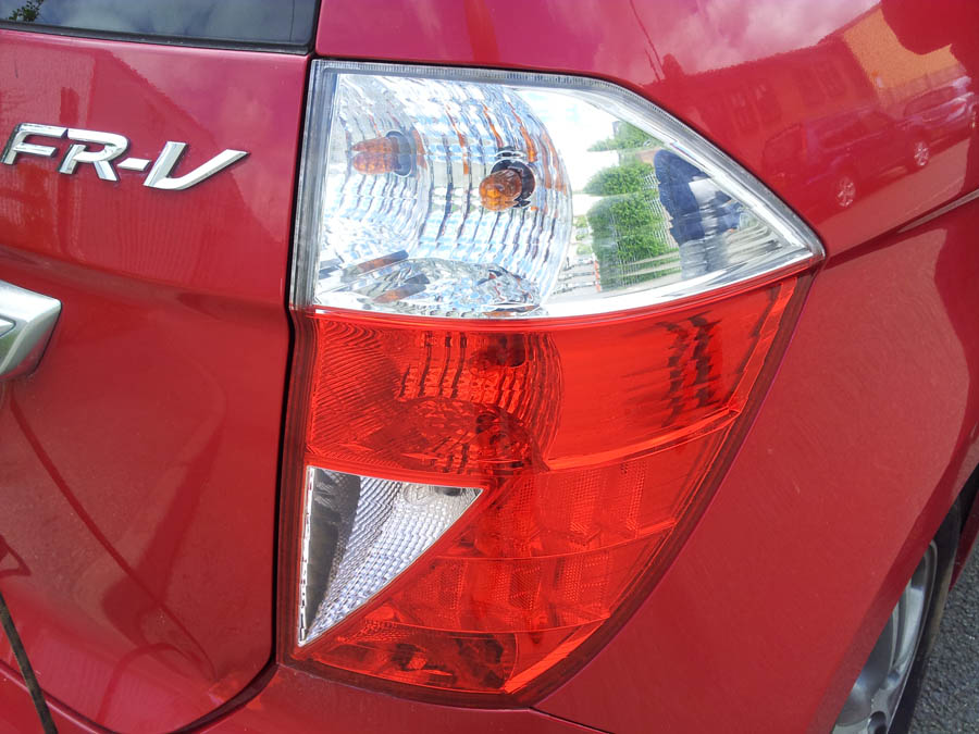 Honda FRV I-VTEC SE rear-light-drivers